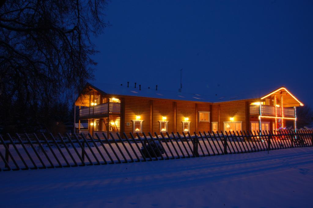Kuelalistemaja Vehendi Motell Buitenkant foto